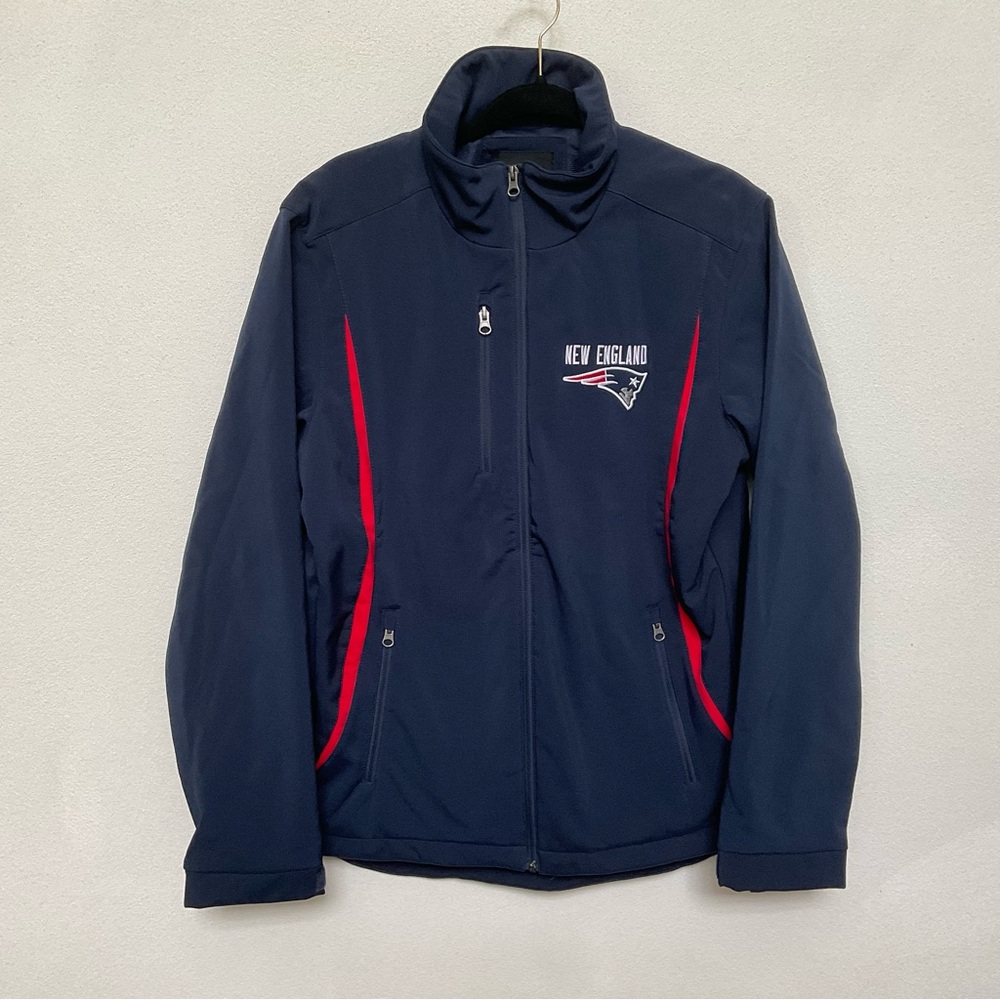 NWOT NFL New England Patriots Embroidered Soft Shell Coat Size Small Red Blue